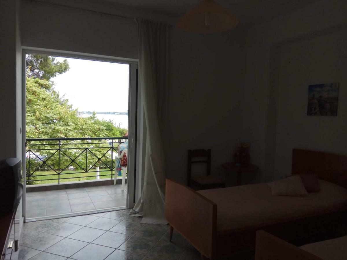 Anastasia - Efthimios Apartments Agios Konstantinos  Eksteriør bilde